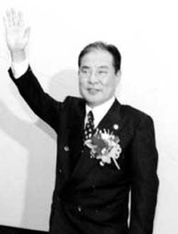 최원석 동아건설 회장 이중고에 시달리는 사연