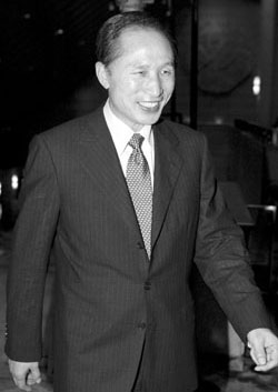 이명박 악재 4탄 터졌다