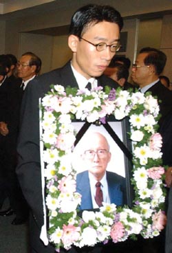 이홍규옹 장례식서 한나라당 특별 작전