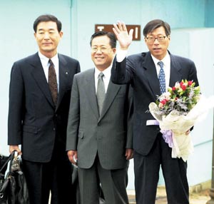 중앙일보-김충식 현대상선 전 사장 ‘4천억원 인터뷰’ 진실게임