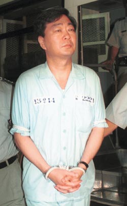 동생 떠나보낸 김홍업씨 옥중근황