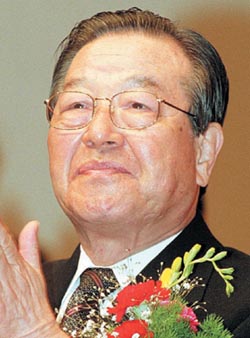 김종필 명예총재 ‘낮의 촛불’ 잘못 비유해 구설수