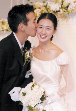화촉 밝힌 이요원
