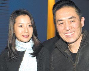 배우 김희선   장이모 감독과 <영웅> 시사회서   재회