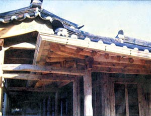 [지방화제] 한옥에 철제 빗물받이 녹우당 졸속 보수…문화재 훼손 논란