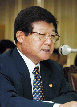 이근영 금감위원장 “대통령 의중 알아야 사퇴하지