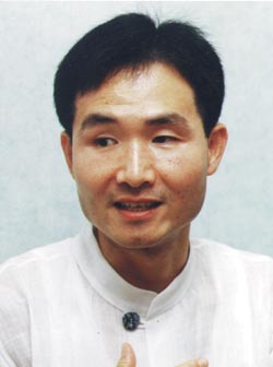 바그다드로 가는 박노해씨 이라크 국경 못넘어 ‘발동동’