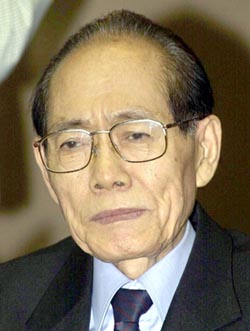 황장엽씨 방미포기 발언 번복 “미국 가고싶다”