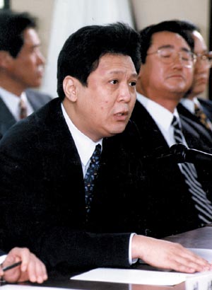 장진호 전 진로 회장 퇴출 위기 내막