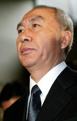 손길승 SK 회장 결심공판서 눈물의 최후진술