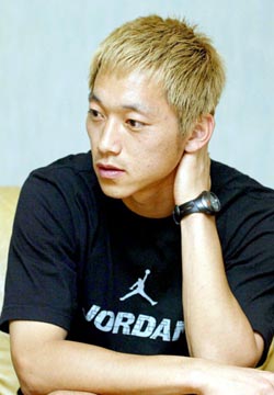 엑셀시오르 김남일 전남 복귀·유럽 잔류 갈팡질팡