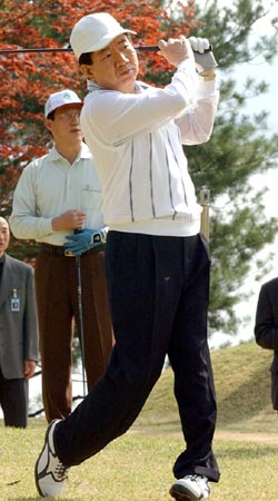 때가 어느땐데… 관계·재계 ‘골프 망신살’ 소동