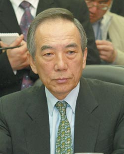 이상배 의원 ‘등신외교’ 발언 후 홈페이지 들끓어