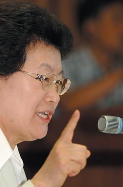 장상 전 총리서리 가을학기에 이화여대 강단 복귀