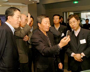LG 통신사업 승부수 자금 동원 미스터리