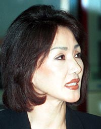 무기중개상 린다 김 호텔 팔아 2백28만달러 차익