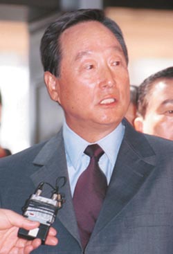 권노갑 전 고문 현대 비자금 수수 혐의 긴급체포