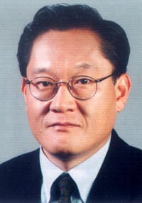 한솔그룹의 고민 ‘재무는 튼튼한데 주력사업 아리송’
