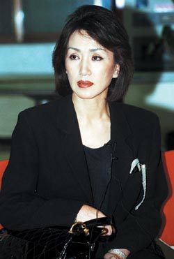 최초공개  무기로비스트 린다 김  열애중