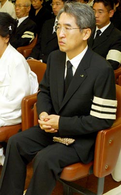 교보생명 신창재 회장 ‘사재출연’ 해프닝 전말