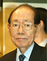 황장엽 전 노동당 비서 협박편지 사건 불구 활동 재개