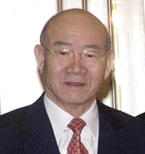 ‘주인 잘못 만나 뿌리도 못내리고…’
