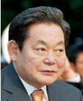이건희 삼성 회장 - 르노삼성 신차 ‘SM7’ 선물 받아