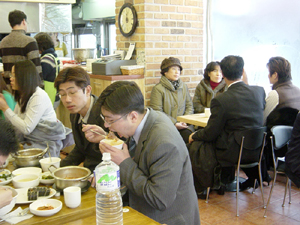 [불황시대 성공 스토리 - 돈 봤다!] 분식점 ‘울언니’부부창업  올가이드