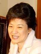 [박근혜 대표] 최근 ‘선물 정치’ 이색행보