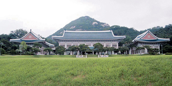 전직 호텔 사장 청와대 사칭 사기 전말