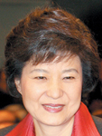 [박근혜 전 대표] 헤어스타일 바꾸고 이미지 변신