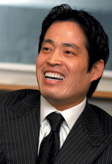 신동빈 자존심 구겨졌다
