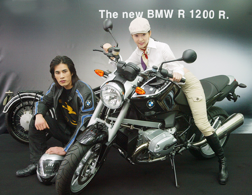 시공을 초월한 BMW 뉴 R1200R 모터사이클