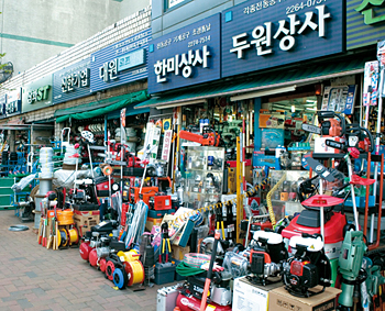 [청계천 상인들] 동남권유통단지 이주 논란