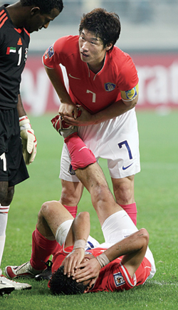 축구장 밖 박지성은...