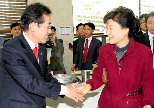 여권 10·26선거 후폭풍 친박 vs 반박 주도권 싸움 막후