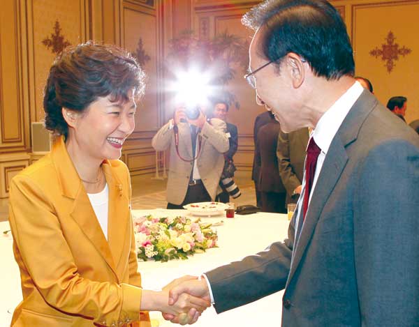 박근혜 신당론 친박 내부선 무슨 일이…