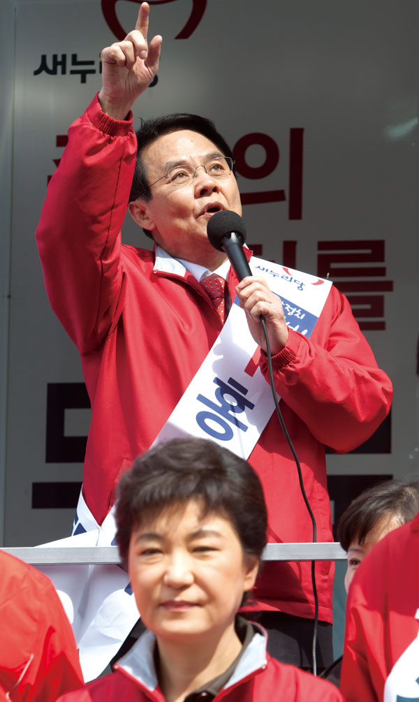 친박계 ‘문고리 권력’ 암투중