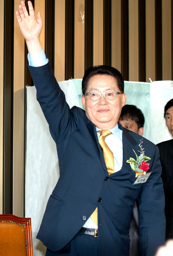 원대대표 선출 박지원 상처뿐인 영광