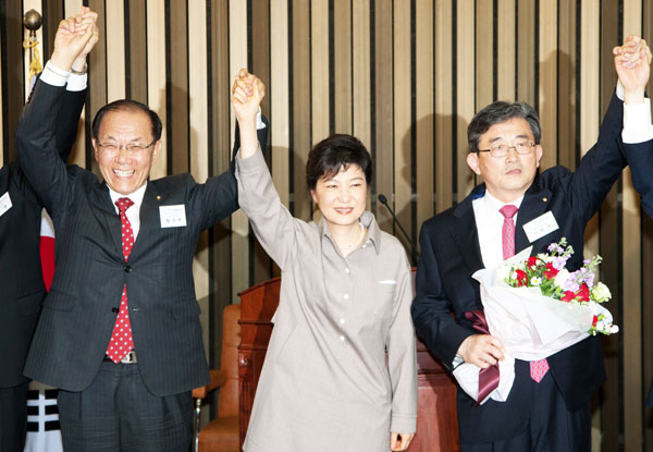 새누리 지도부 ‘친박 싹쓸이’ 우려 까닭