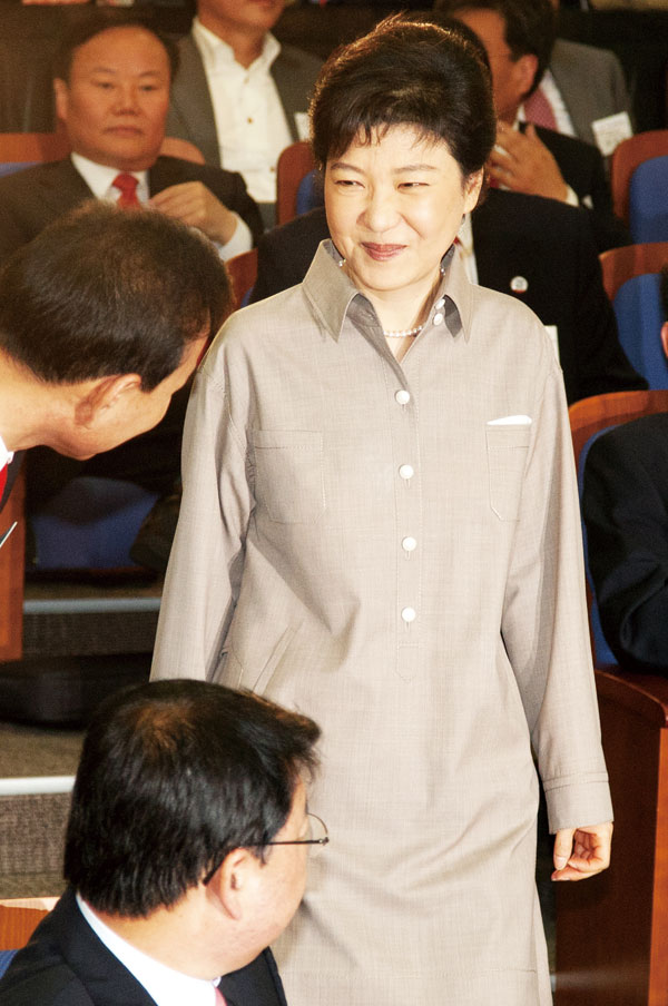 박근혜 ‘ 대기업 오너정치’ 막후