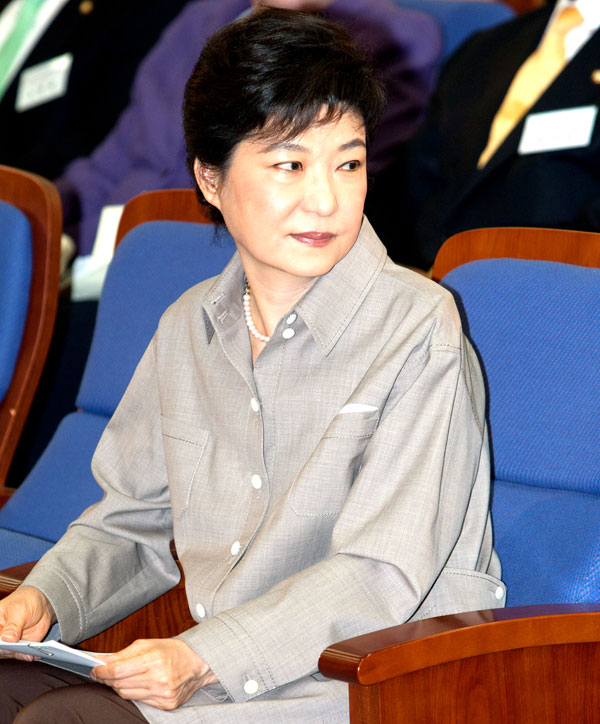 최측근 작성 박근혜 대권전략 문건 입수 공개