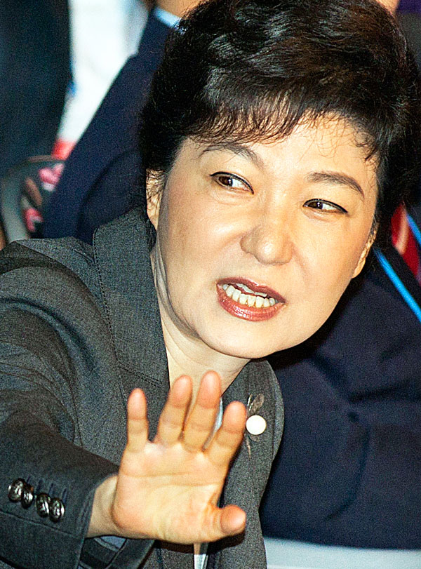 박근혜 네거티브 대응팀 조기가동