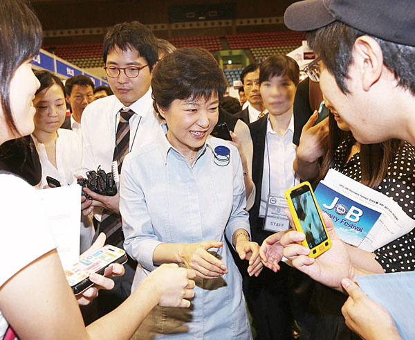 박근혜 인혁당 발언 후폭풍