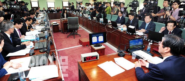 막오른 국정감사 대선주자 검증 공방