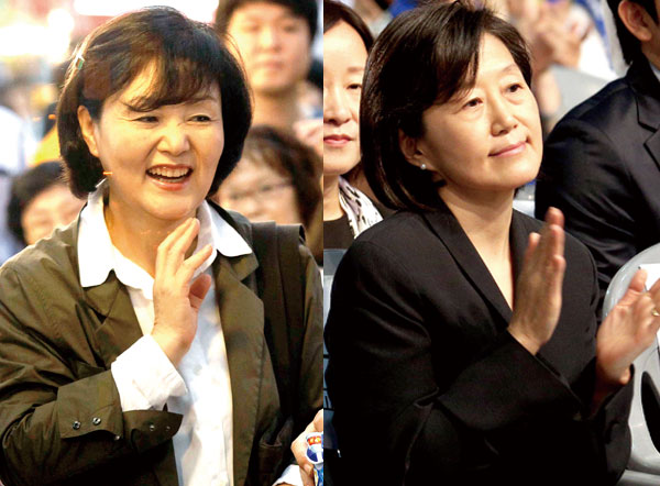 대선 후보 부인 ‘내조 전쟁’ 승자는