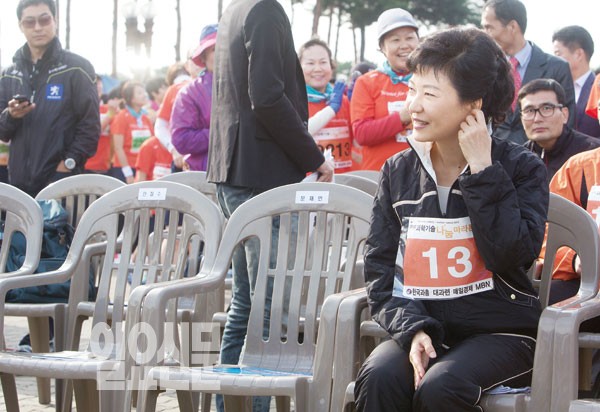박근혜 표심공략 오락가락 행보 막후