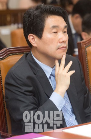 이주호 교과부 장관 구설수 오른 까닭