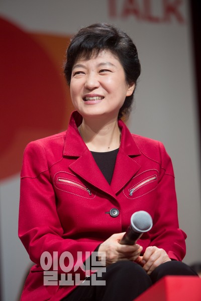 박근혜 중국어 솜씨 뽐내…알고보니 5개국어 공부