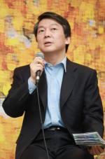 안철수, 마지막 담판 앞두고 숙고 중... 오늘밤이 D-데이(?)